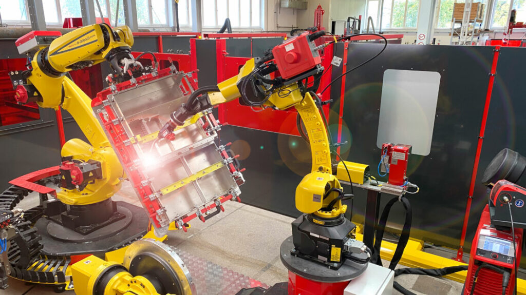 robô industrial para soldagem